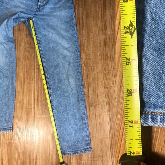 Levi’s Light Wash Button Fly Wedgie Jeans - Picture 12 of 12